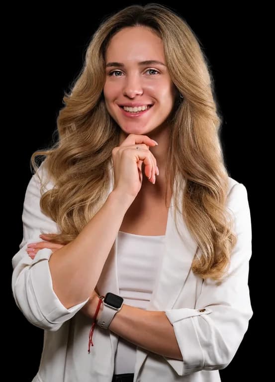Николина Чолакова